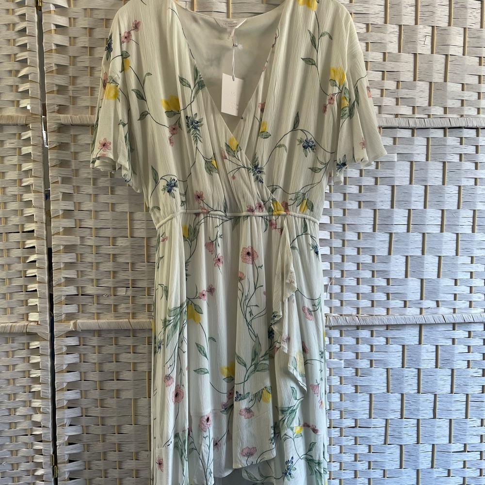 Floral Summer dress with flutter sleeves